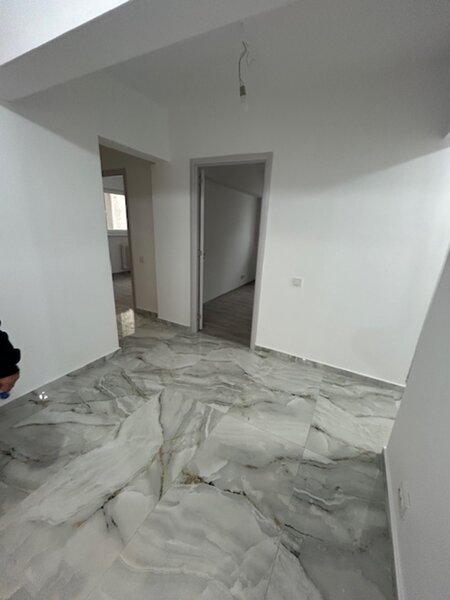 Rahova Ap 4 camere stradal 2 bai 2 balcoane bloc1979 20 de min piata Unirii