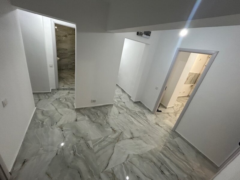 Rahova Ap 4 camere stradal 2 bai 2 balcoane bloc1979 20 de min piata Unirii